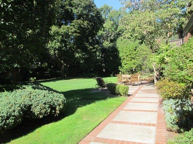 215 Cloverly Road Grosse Pointe, MI 48236 - Photo 21 of 24 IMG_3050.JPG