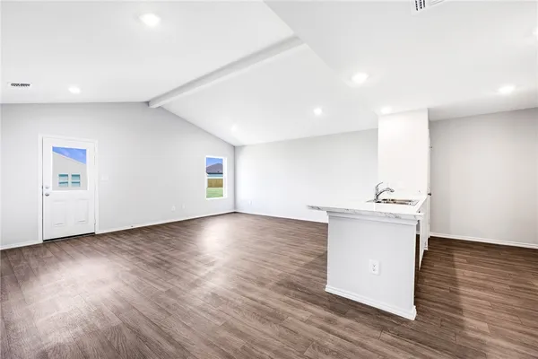 $2,295 | 3601 Rebecca, Corpus Christi, TX 78410