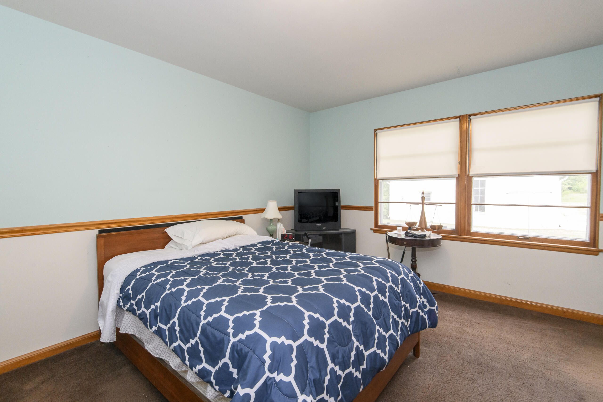 9610 North Cedarburg Road Mequon, WI 53092 - Photo 15 of 28 2nd Bedroom