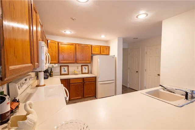 $354,399 | 3524 West Shore Road, Unit 215, Warwick, RI 02886