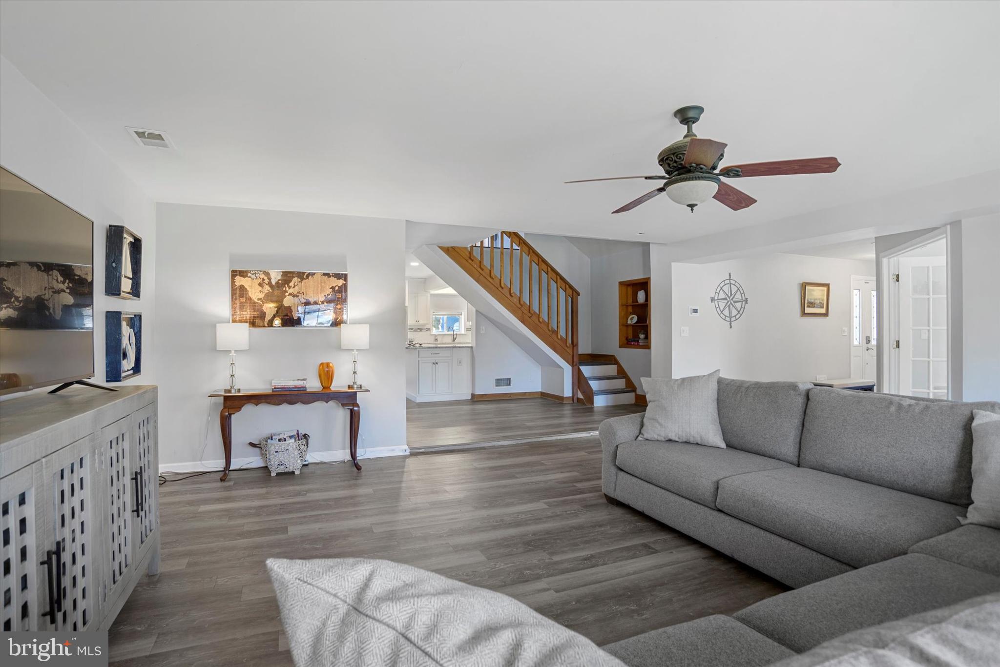 13230 Susquehanna Road Middle River, MD 21220 - Photo 11 of 37 Living Room
