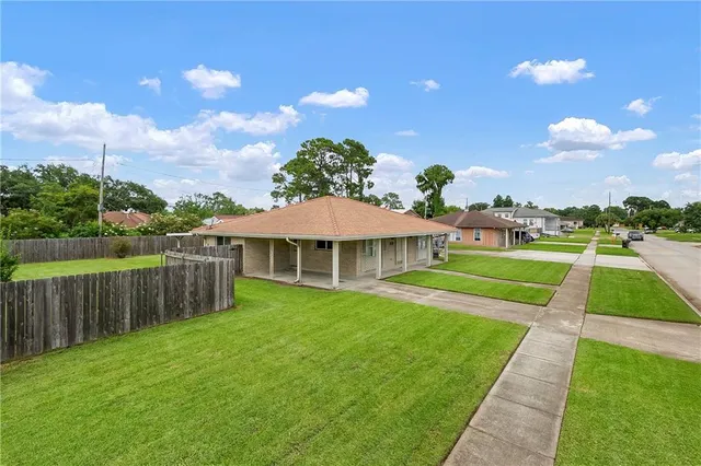 $219,900 | 8829 Livingston Avenue, Chalmette, LA 70043