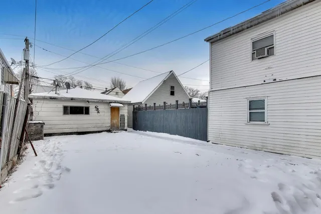 $220,000 | 5147 South Campbell Avenue, Chicago, IL 60632