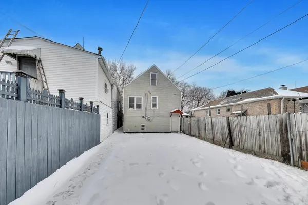 $210,000 | 5147 South Campbell Avenue, Chicago, IL 60632