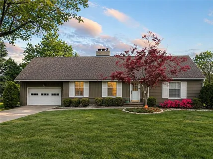 $599,000 | 4819 West 65th Street, Prairie Village, KS 66208