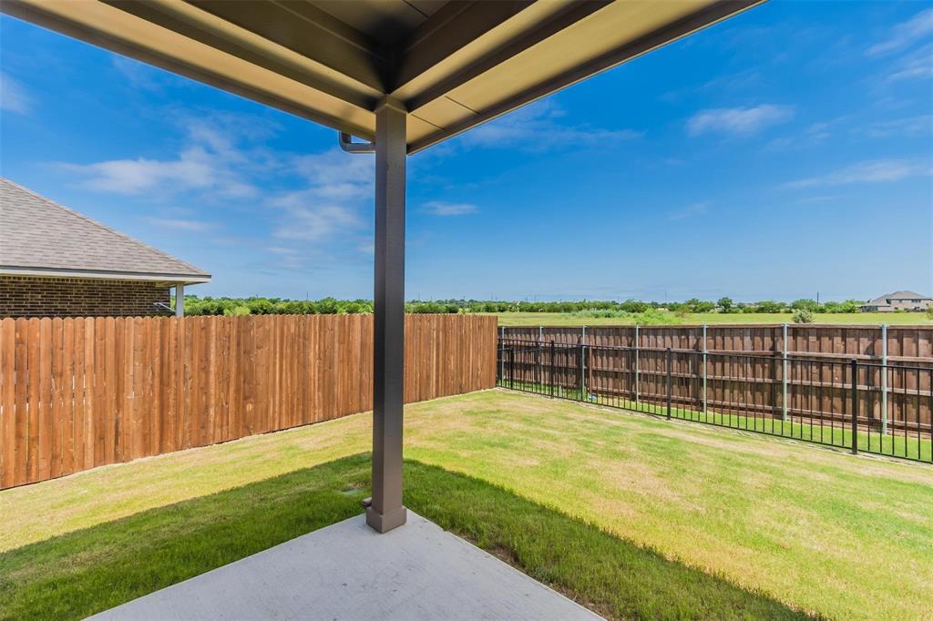 1343 Fox Hollow Road Krum, TX 76249 - Photo 33 of 37