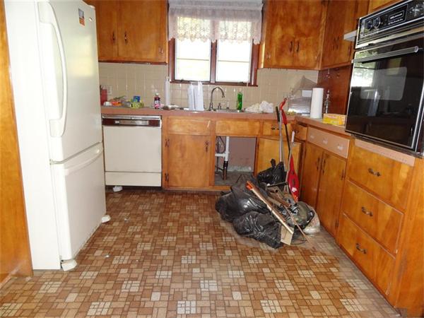 36 Francella Road Methuen, MA 01844 - Photo 2 of 8 Gallery Image 2