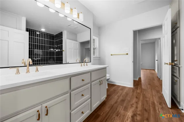 $469,900 | 615 West Royal Avenue, Temple, TX 76501