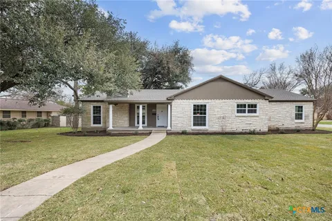 $459,900 | 615 West Royal Avenue, Temple, TX 76501