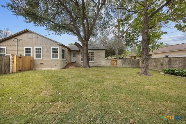 $469,900 | 615 West Royal Avenue, Temple, TX 76501