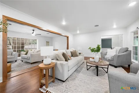 $459,900 | 615 West Royal Avenue, Temple, TX 76501