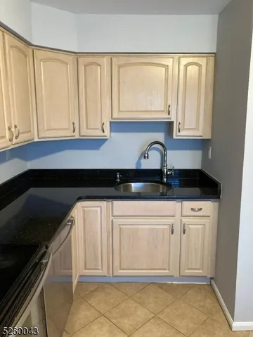 $2,575 | 595 Auten Road, Unit 7, Hillsborough, NJ 08844