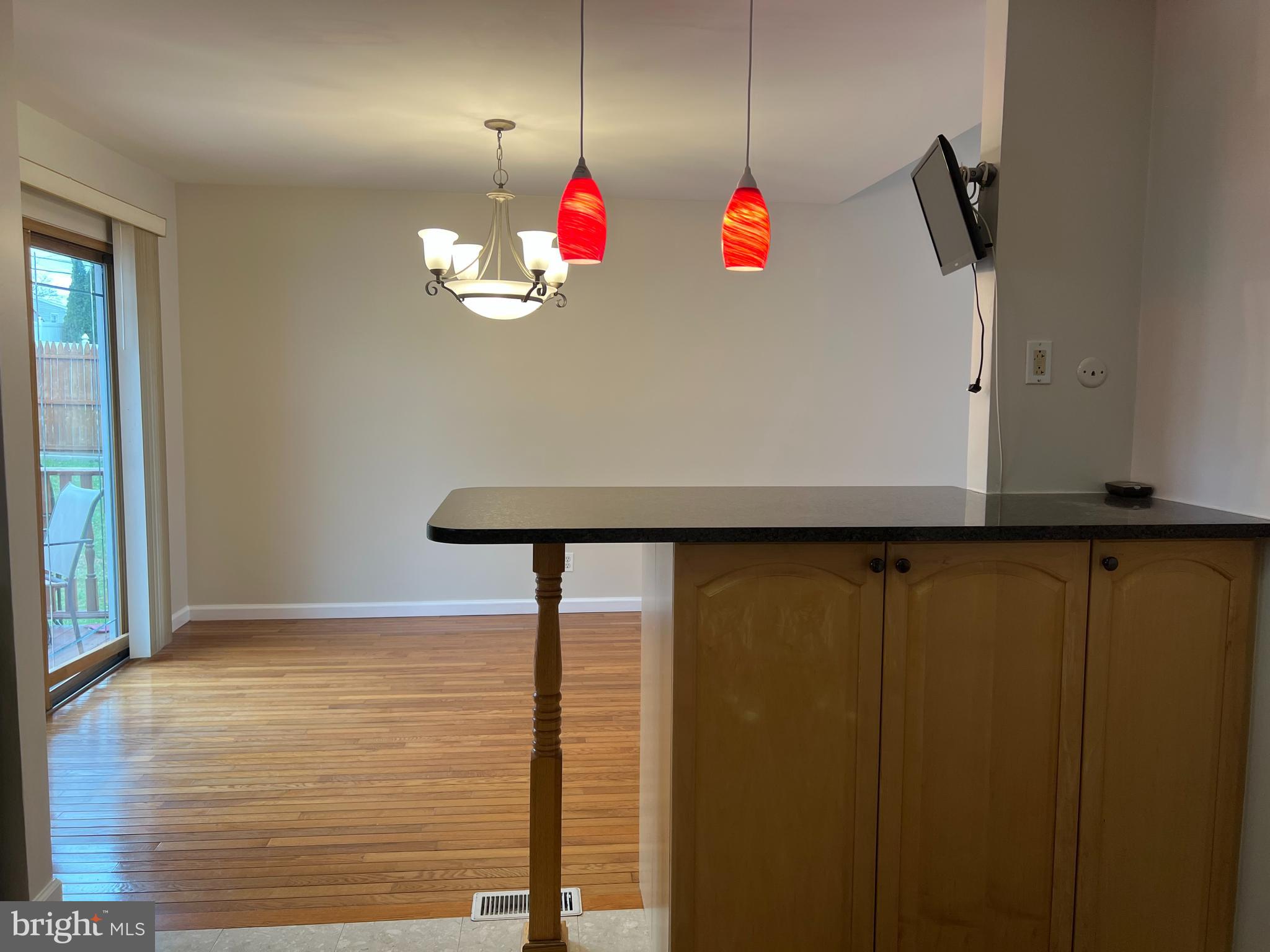 1025 Alpena Road Philadelphia, PA 19115 - Photo 16 of 59