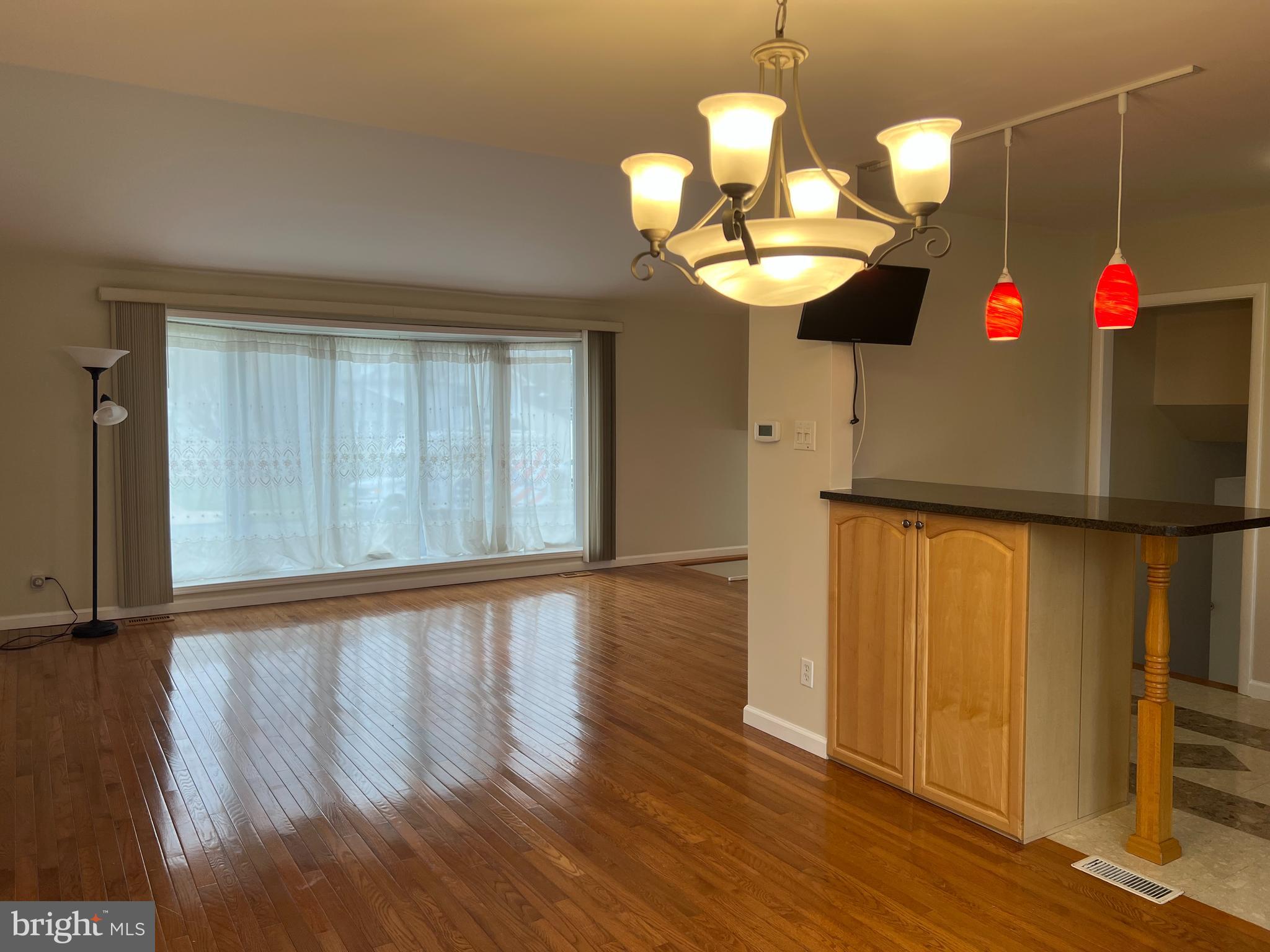 1025 Alpena Road Philadelphia, PA 19115 - Photo 19 of 59