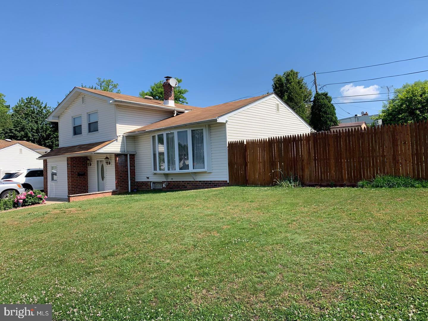 1025 Alpena Road Philadelphia, PA 19115 - Photo 2 of 59