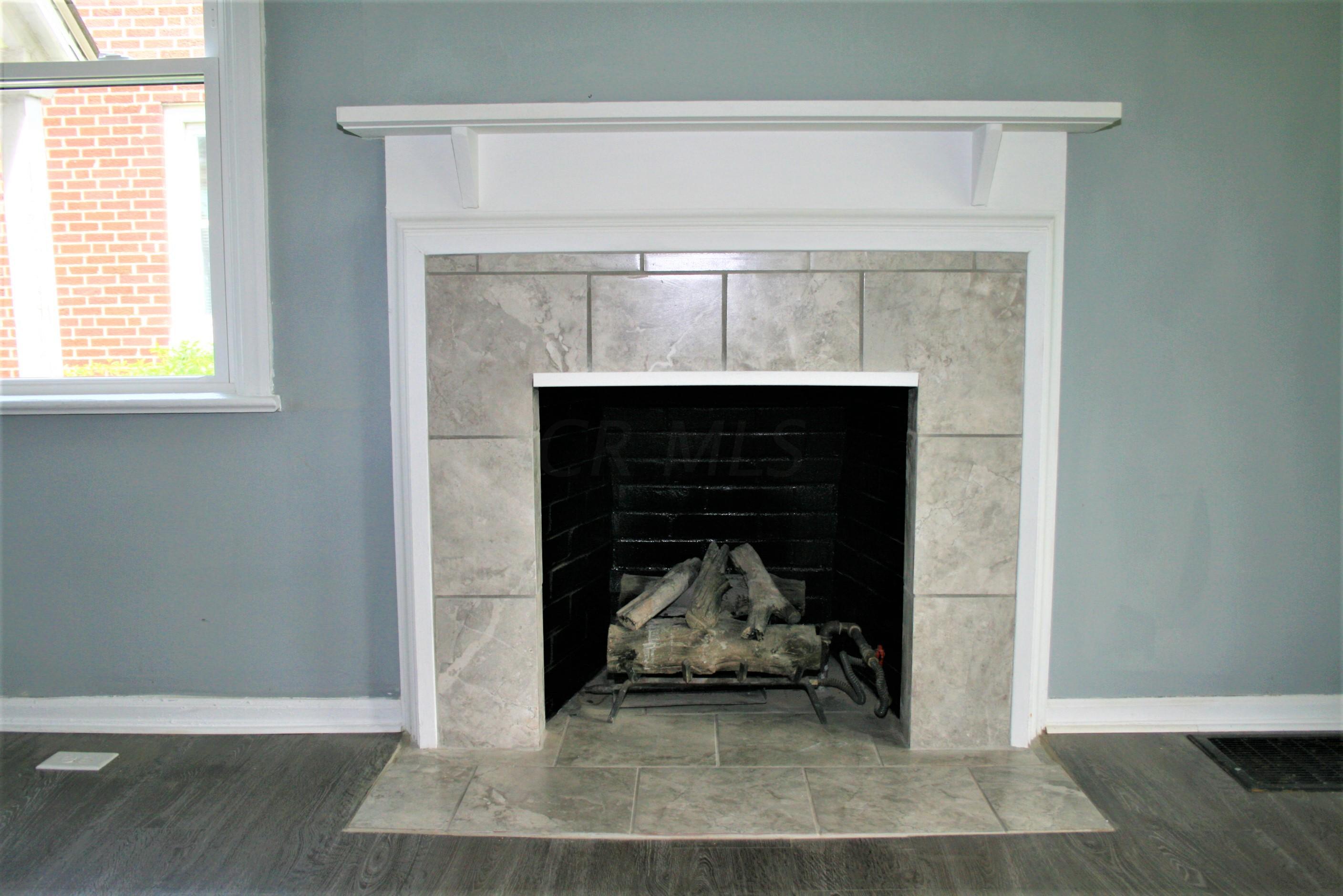 1161 Lockbourne Road Columbus, OH 43206 - Photo 3 of 32