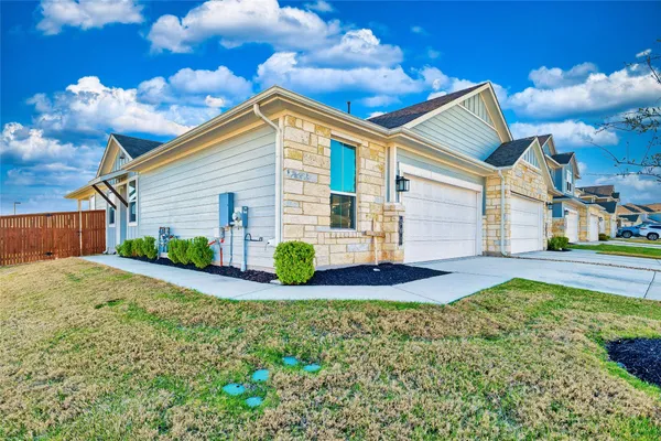 $2,000 | 501 Peace Drive, Liberty Hill, TX 78642