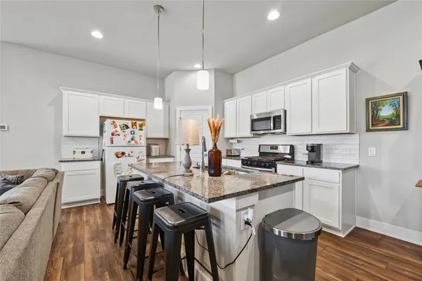 $2,000 | 501 Peace Drive, Liberty Hill, TX 78642