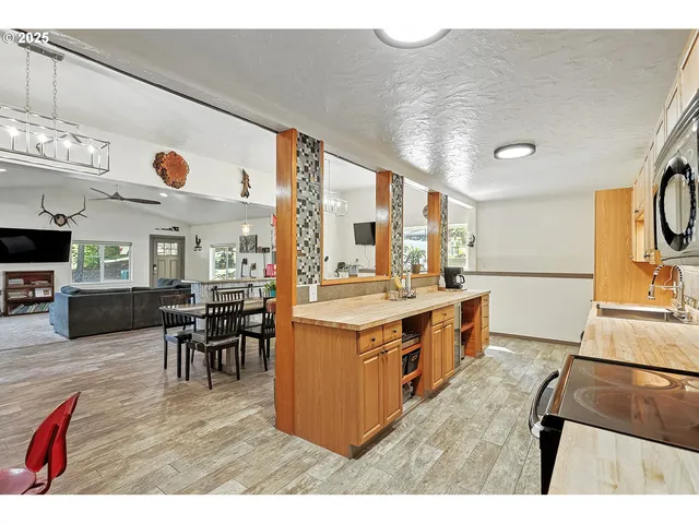 $799,500 | 4340 Klm Drive, Mount Hood Parkdale, OR 97041