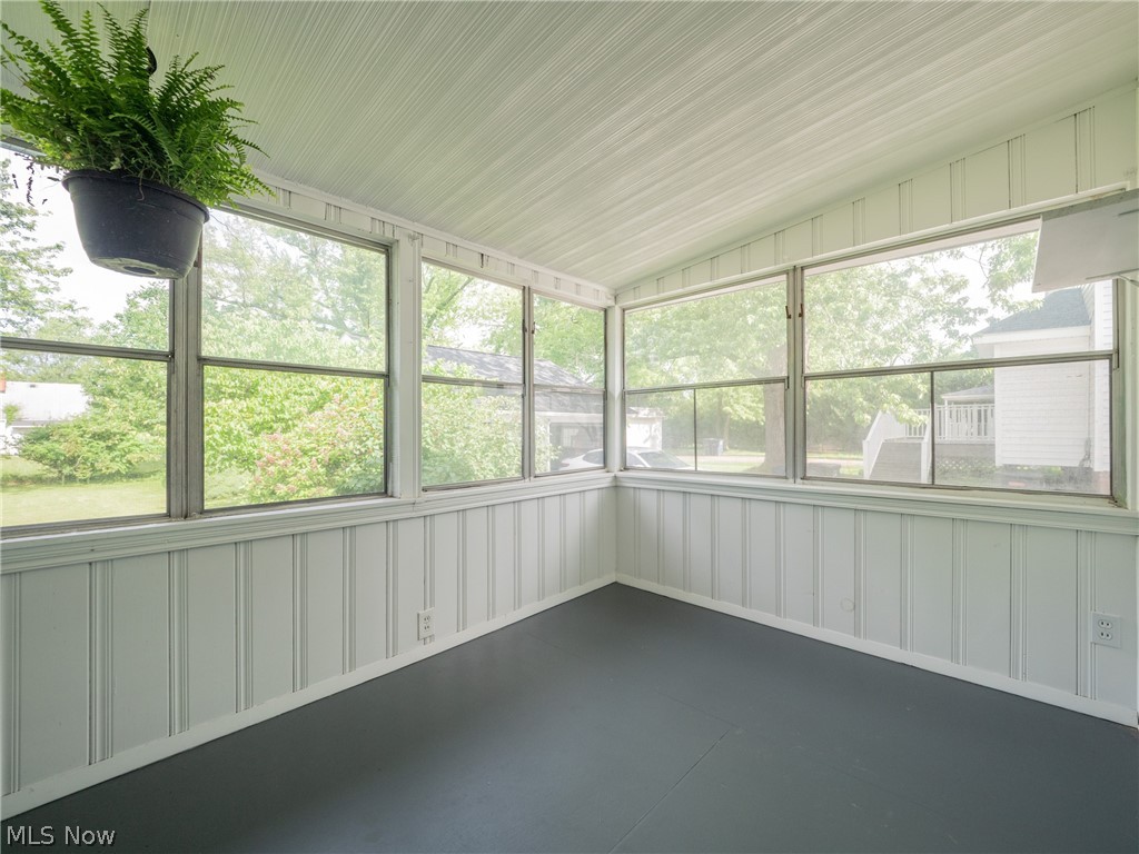 1260 Gordon Road Lyndhurst, OH 44124 - Photo 20 of 33