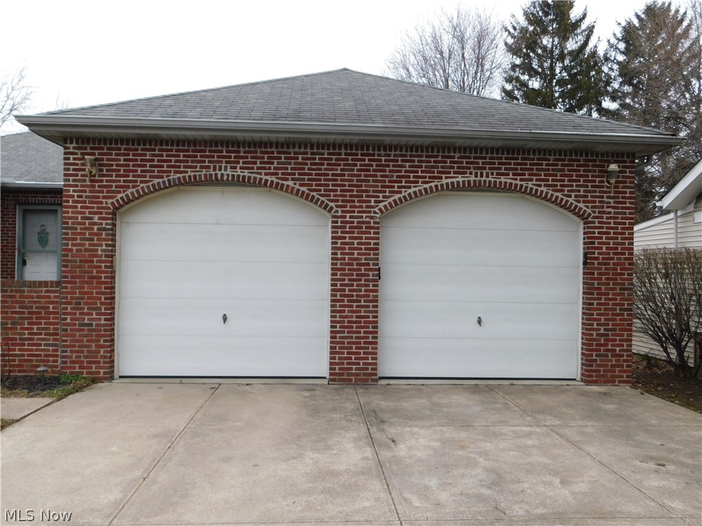 25800 Kennedy Ridge Road North Olmsted, OH 44070 - Photo 3 of 28 Gallery Image 3