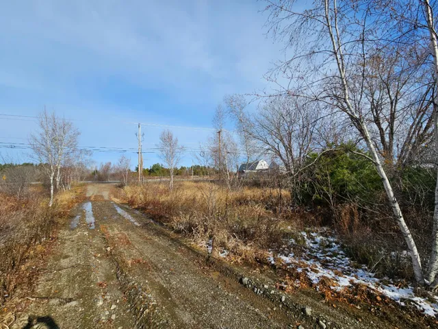 $279,000 | 1 Main Street, Palmyra, ME 04965