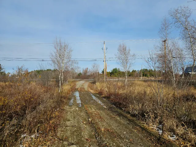 $279,000 | 1 Main Street, Palmyra, ME 04965