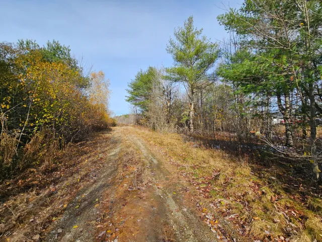 $279,000 | 1 Main Street, Palmyra, ME 04965