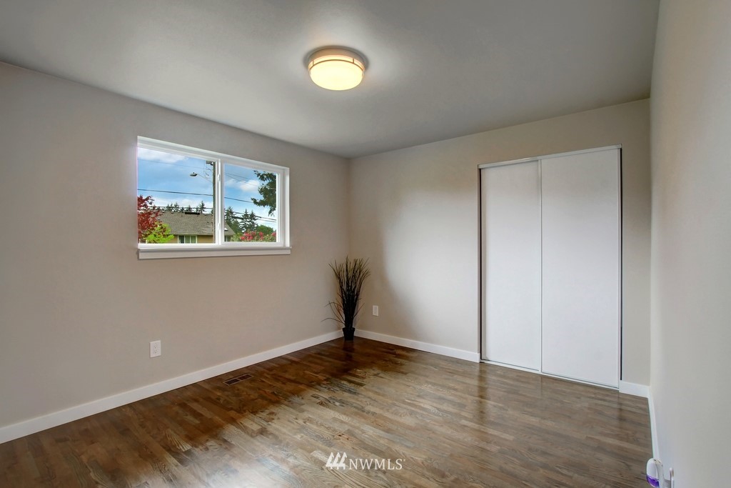 11012 148th Avenue Southeast Renton, WA 98059 - Photo 12 of 18 Gallery Image 12