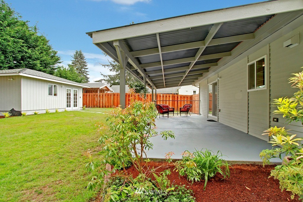 11012 148th Avenue Southeast Renton, WA 98059 - Photo 16 of 18 Gallery Image 16