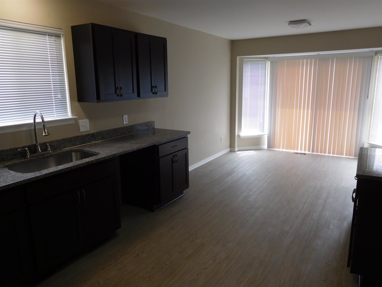 13194 East 13 Mile Road Warren, MI 48088 - Photo 18 of 23 50001277-17.JPG