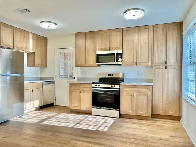 $1,800 | 7679 Stonewood Street, New Orleans, LA 70128