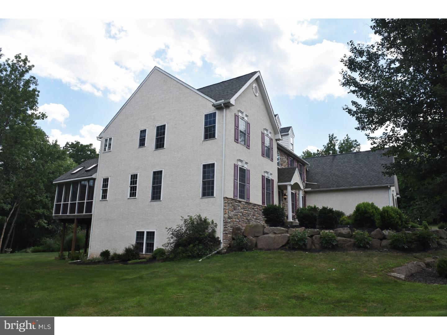 38 Maack Road Pottstown, PA 19465 - Photo 2 of 25