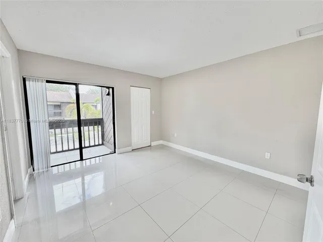 $2,700 | 3840 Southwest 52nd Avenue, Unit 3840, Pembroke Park, FL 33023