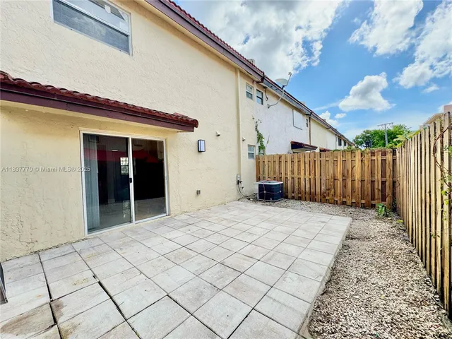 $2,700 | 3840 Southwest 52nd Avenue, Unit 3840, Pembroke Park, FL 33023