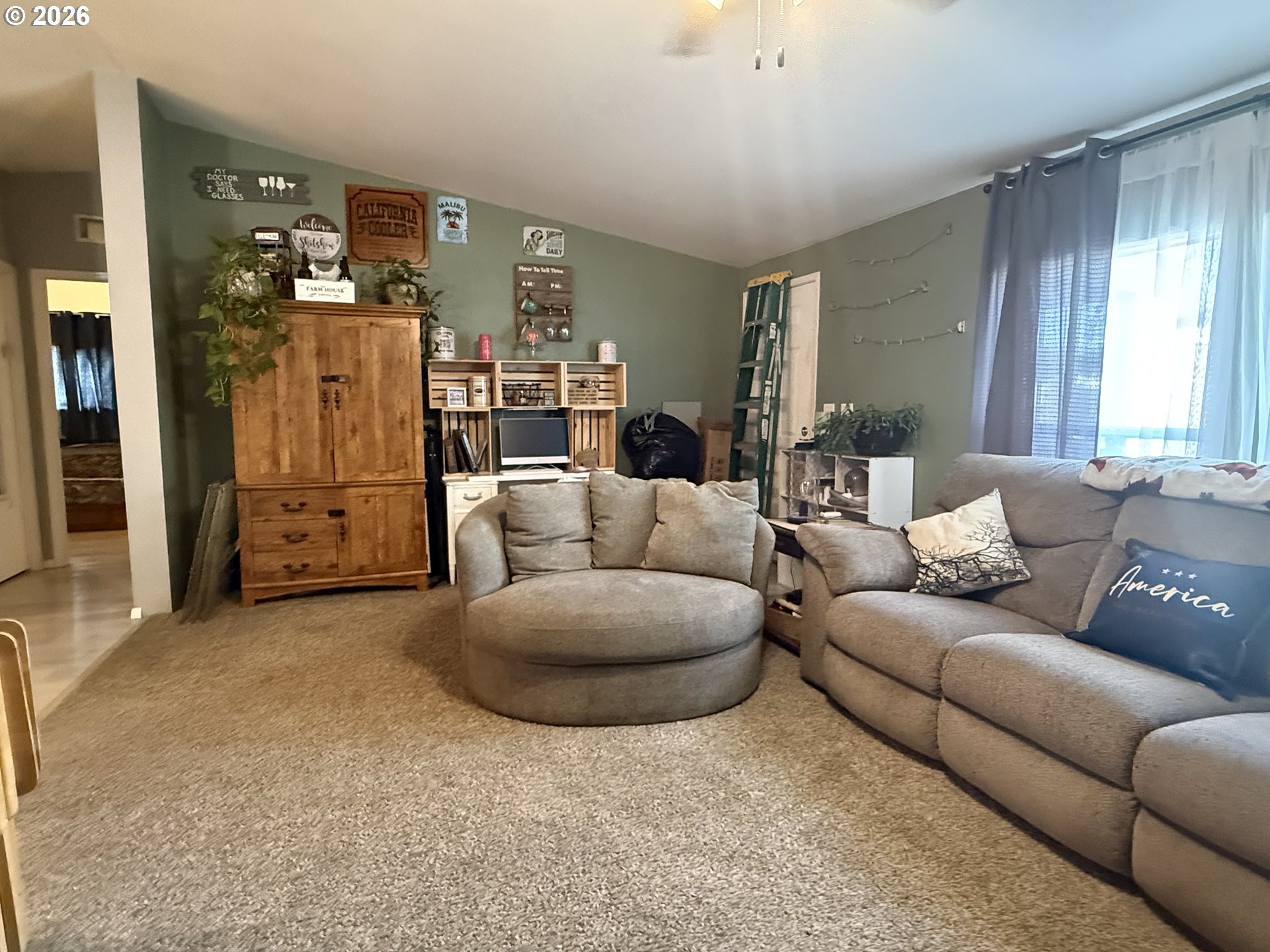 134 Anne Avenue Winston, OR 97496 - Photo 13 of 26 Living Room