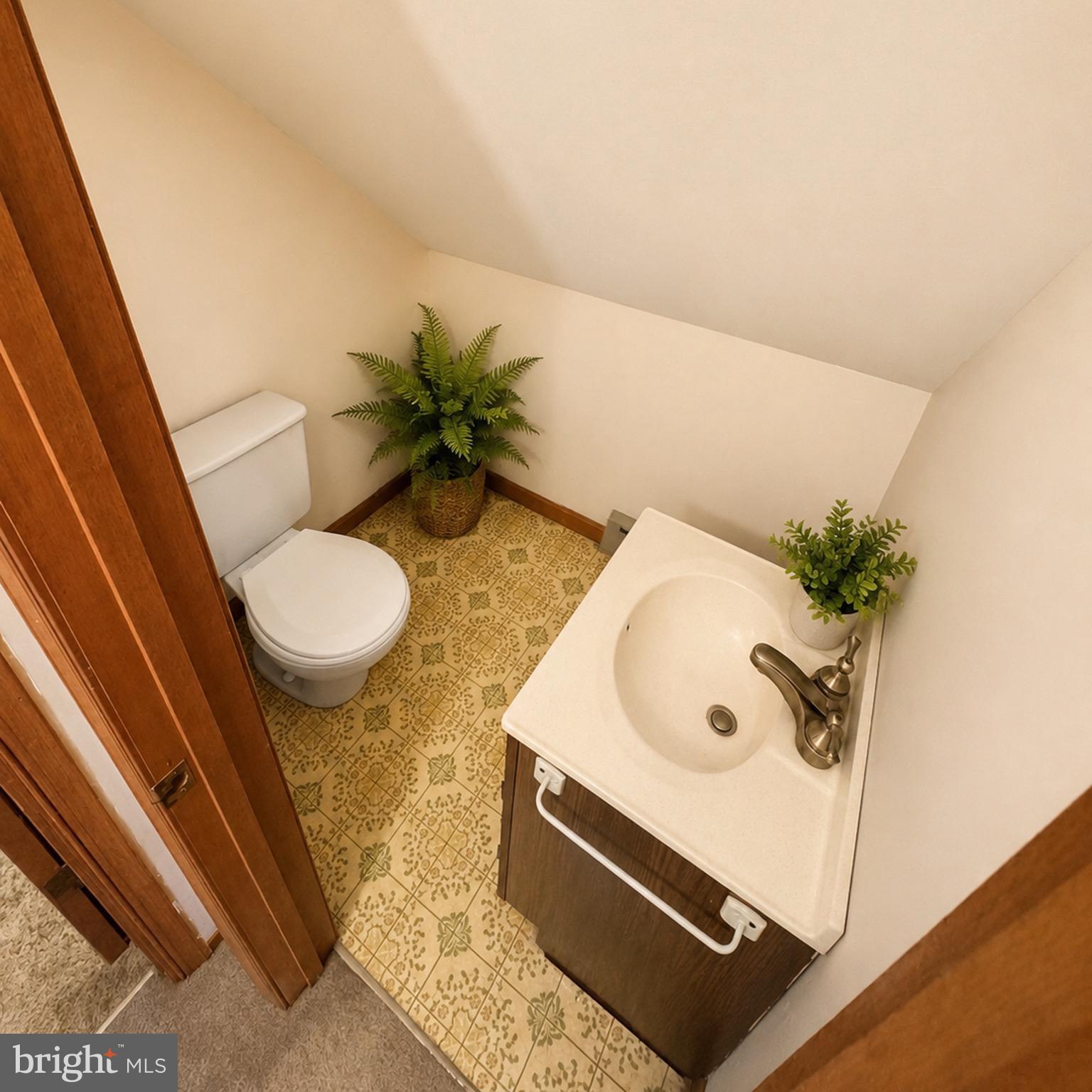 91 Lower View Road Strasburg, VA 22657 - Photo 16 of 21 Half Bath 2nd Level