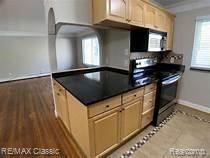 475 South Adams Road, Unit 16 Birmingham, MI 48009 - Photo 5 of 10 475 Adams K3.jpg
