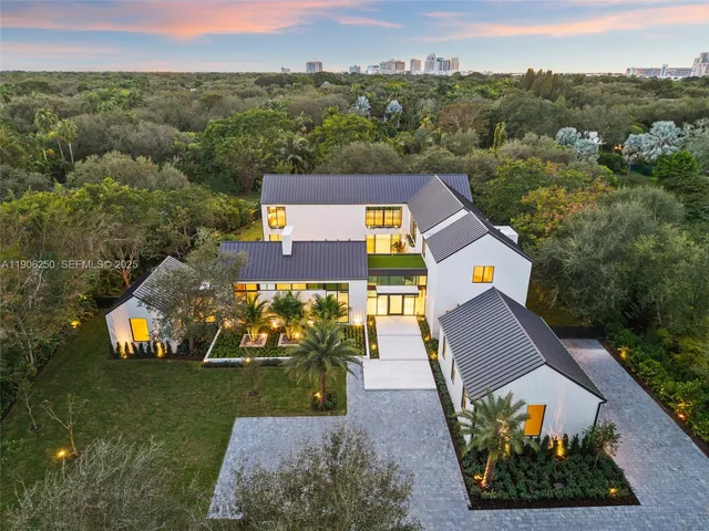 $17,000,000 | 9400 Southwest 60th Court, Pinecrest, FL 33156