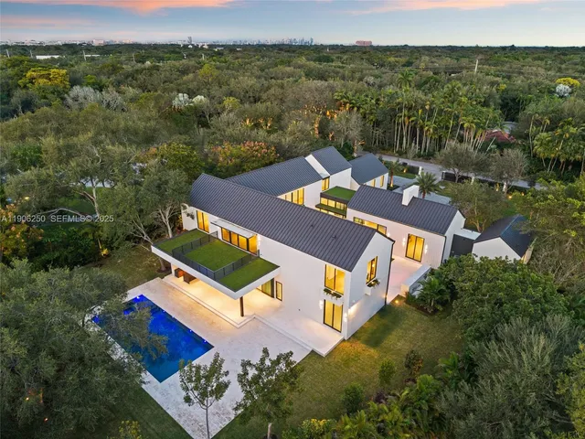 $17,000,000 | 9400 Southwest 60th Court, Pinecrest, FL 33156