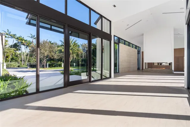 $17,000,000 | 9400 Southwest 60th Court, Pinecrest, FL 33156