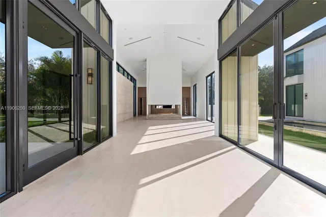 $17,000,000 | 9400 Southwest 60th Court, Pinecrest, FL 33156