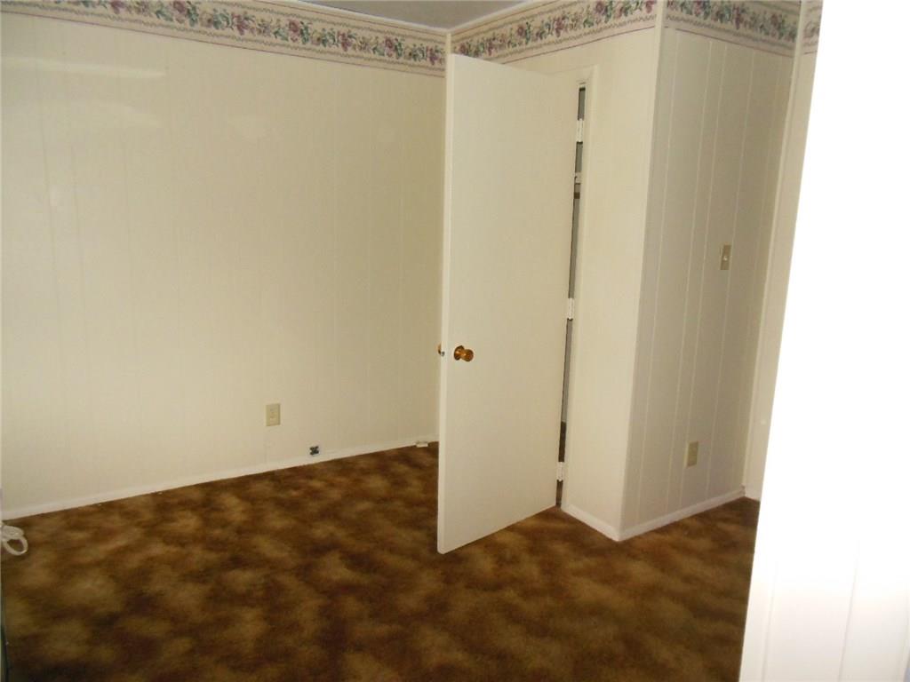 9924 South Randall Road Columbus, IN 47201 - Photo 15 of 17 Gallery Image 15