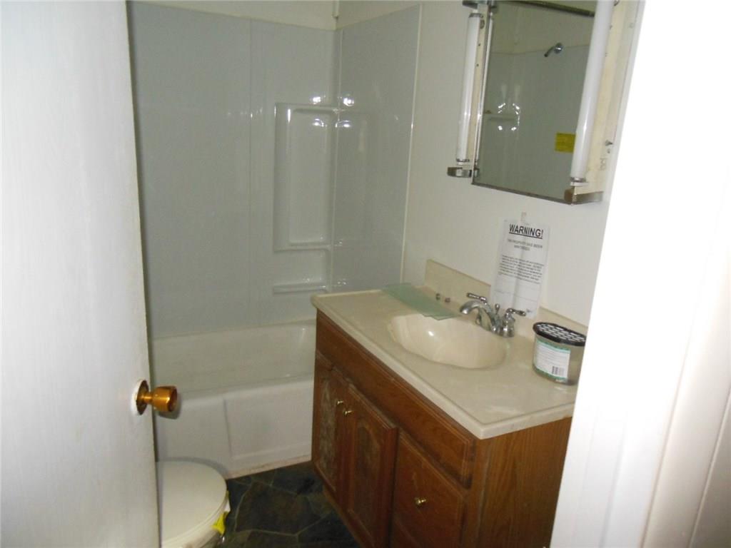 9924 South Randall Road Columbus, IN 47201 - Photo 16 of 17 Gallery Image 16