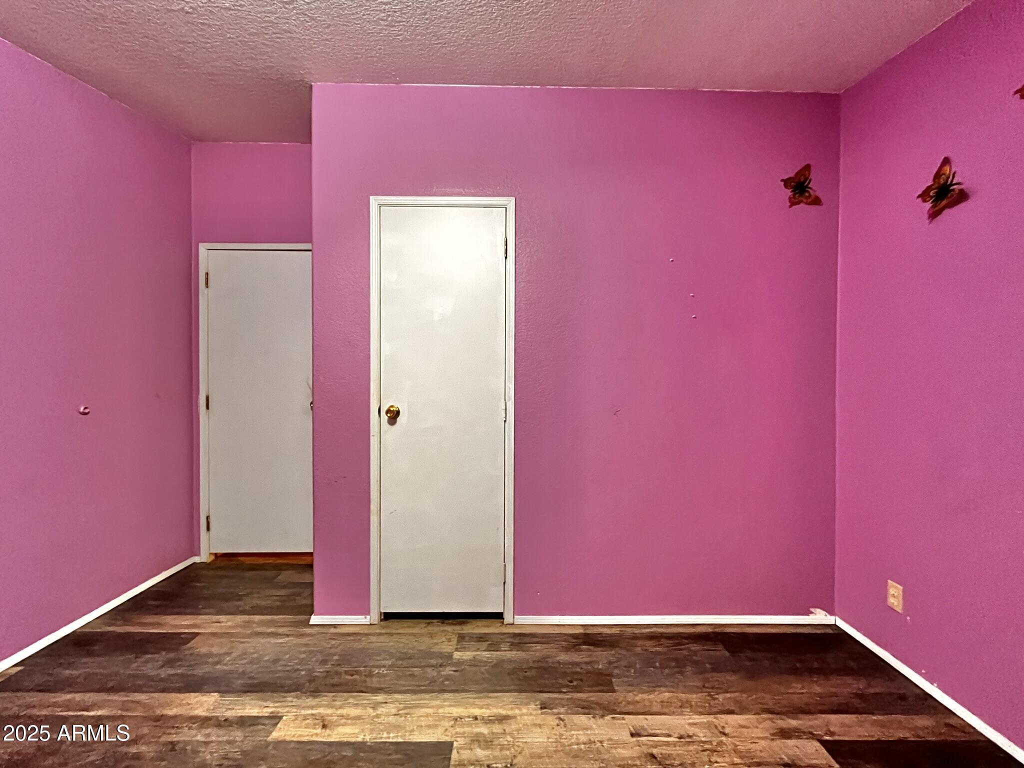 5943 North Bordeaux Road Rimrock, AZ 86335 - Photo 18 of 38 a view of a red door