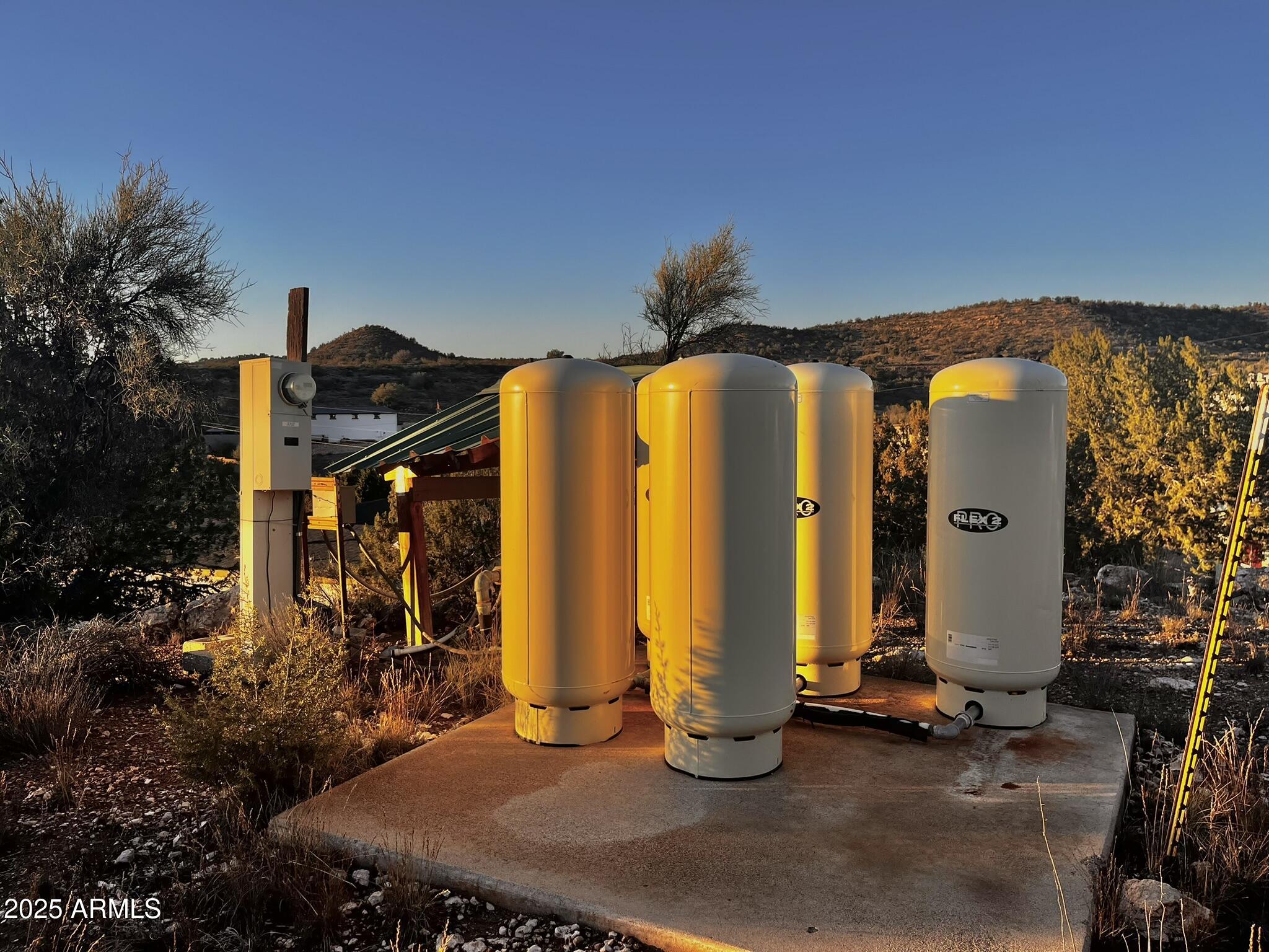 5943 North Bordeaux Road Rimrock, AZ 86335 - Photo 24 of 38 a view of a house with backyard