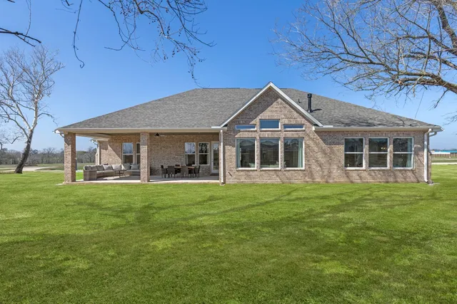 $1,025,000 | 151 Moonlight Drive, Smithville, TX 78957