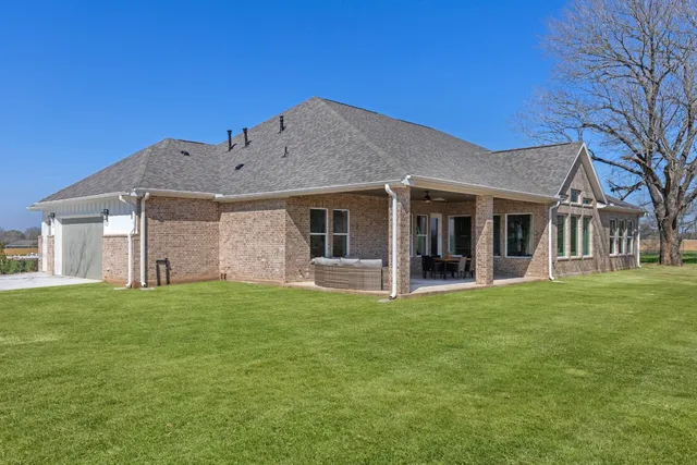 $1,025,000 | 151 Moonlight Drive, Smithville, TX 78957