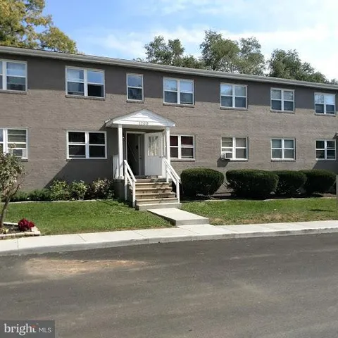 $1,124 | 1704 Roberts Street, Unit 1, Winchester, VA 22601