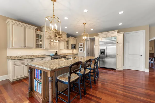 $1,385,000 | 4804 Northcott Avenue, Downers Grove, IL 60515